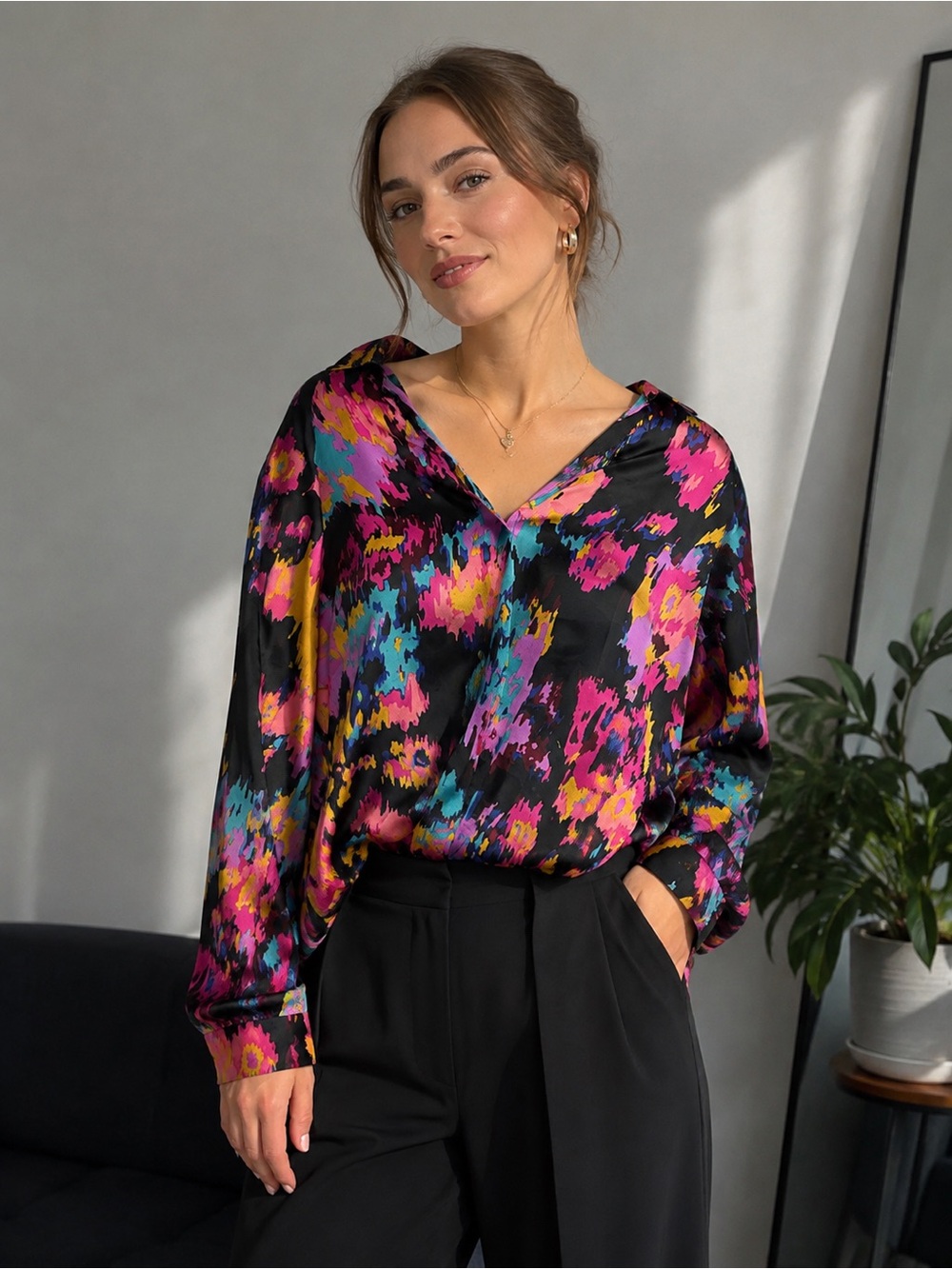 BTFBM Women’s M Colorful Abstract Print Long Sleeve Blouse High Low Hem